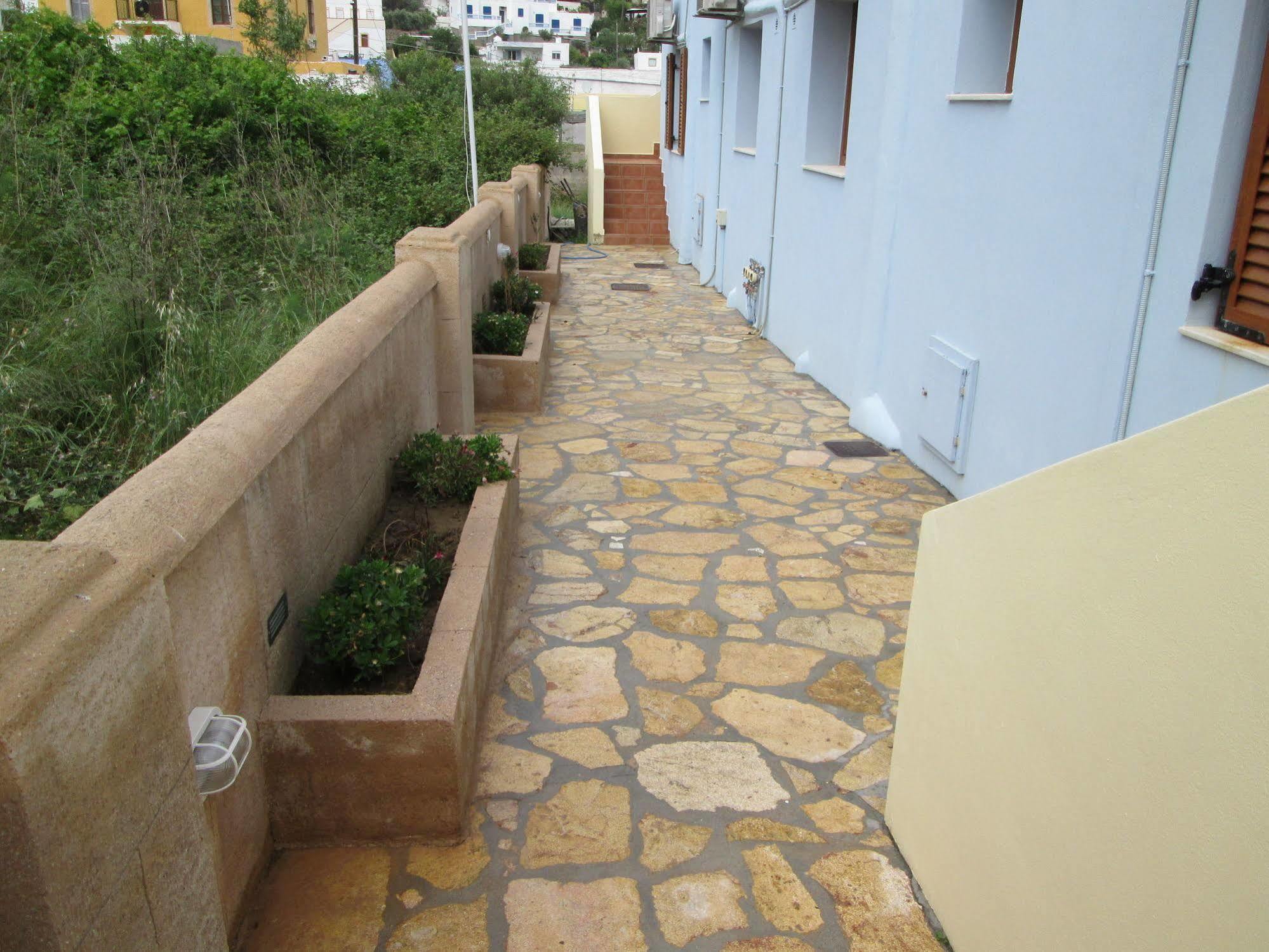 Anemi Leros Apartments Panteli Exteriör bild